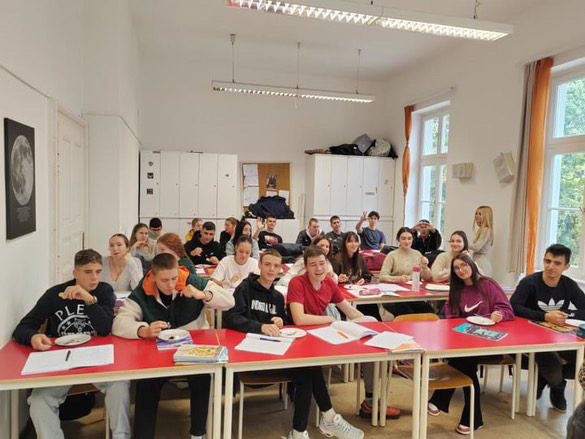 LCA HU Nikola Tesla Szerb Gimnazium