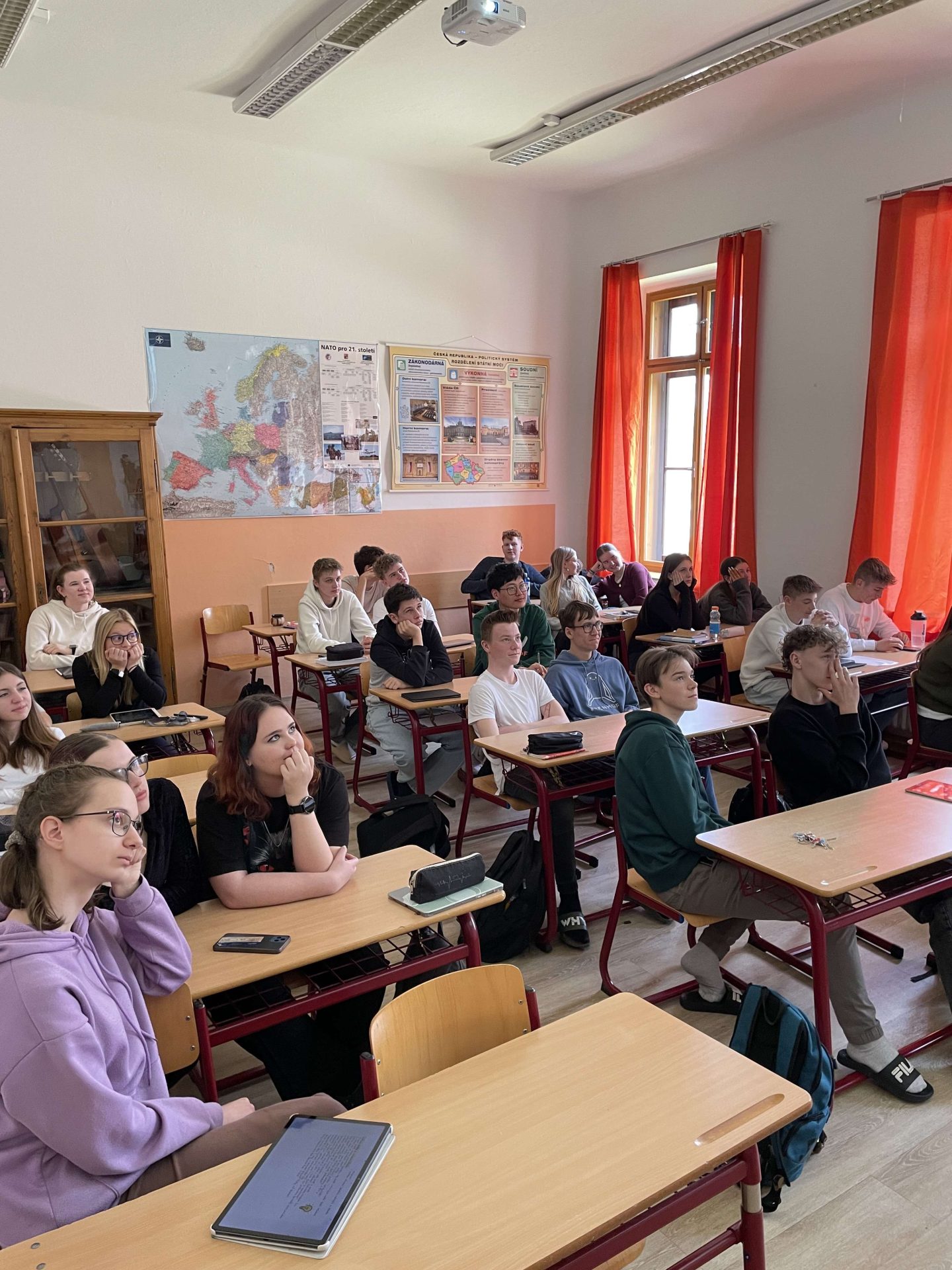 CH CZ Gymnazium Trebon