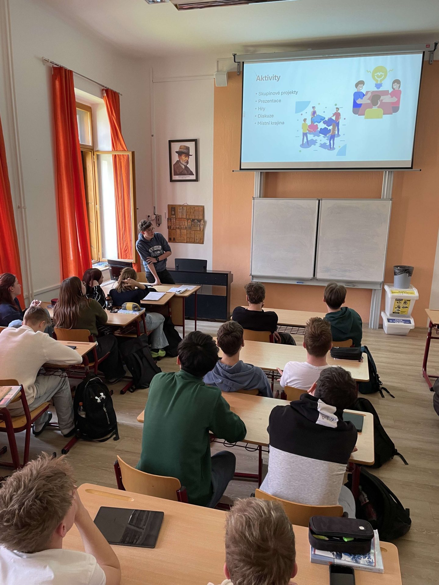 CH CZ Gymnazium Trebon