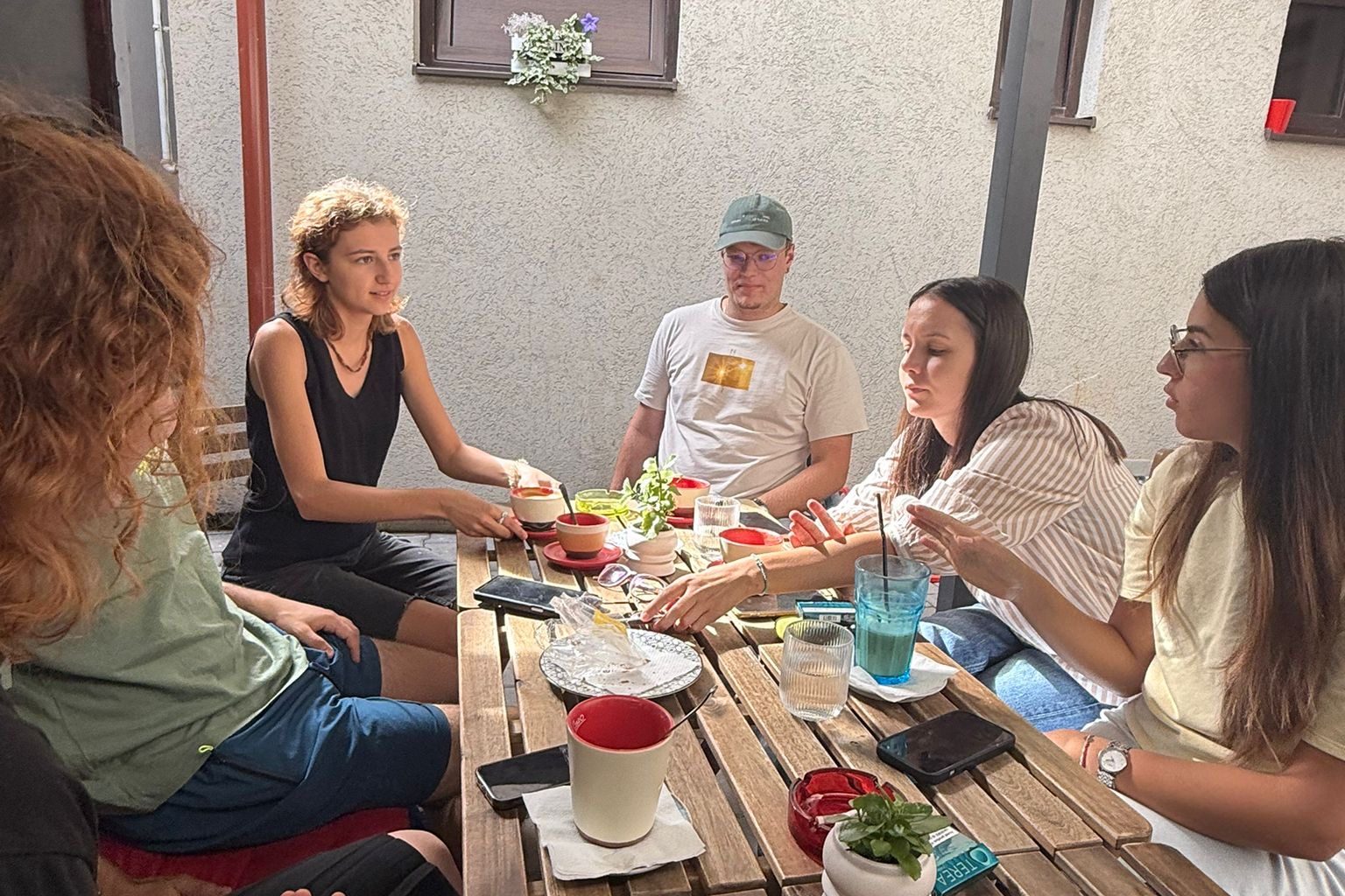 Together We Click RO Dobro House Cafe